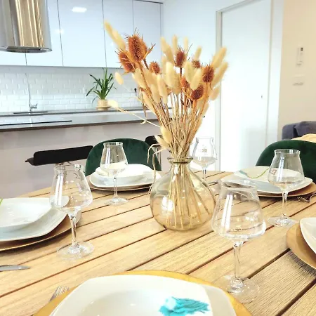 Apartamento Charmoso Em Azeitao. * Azeitão